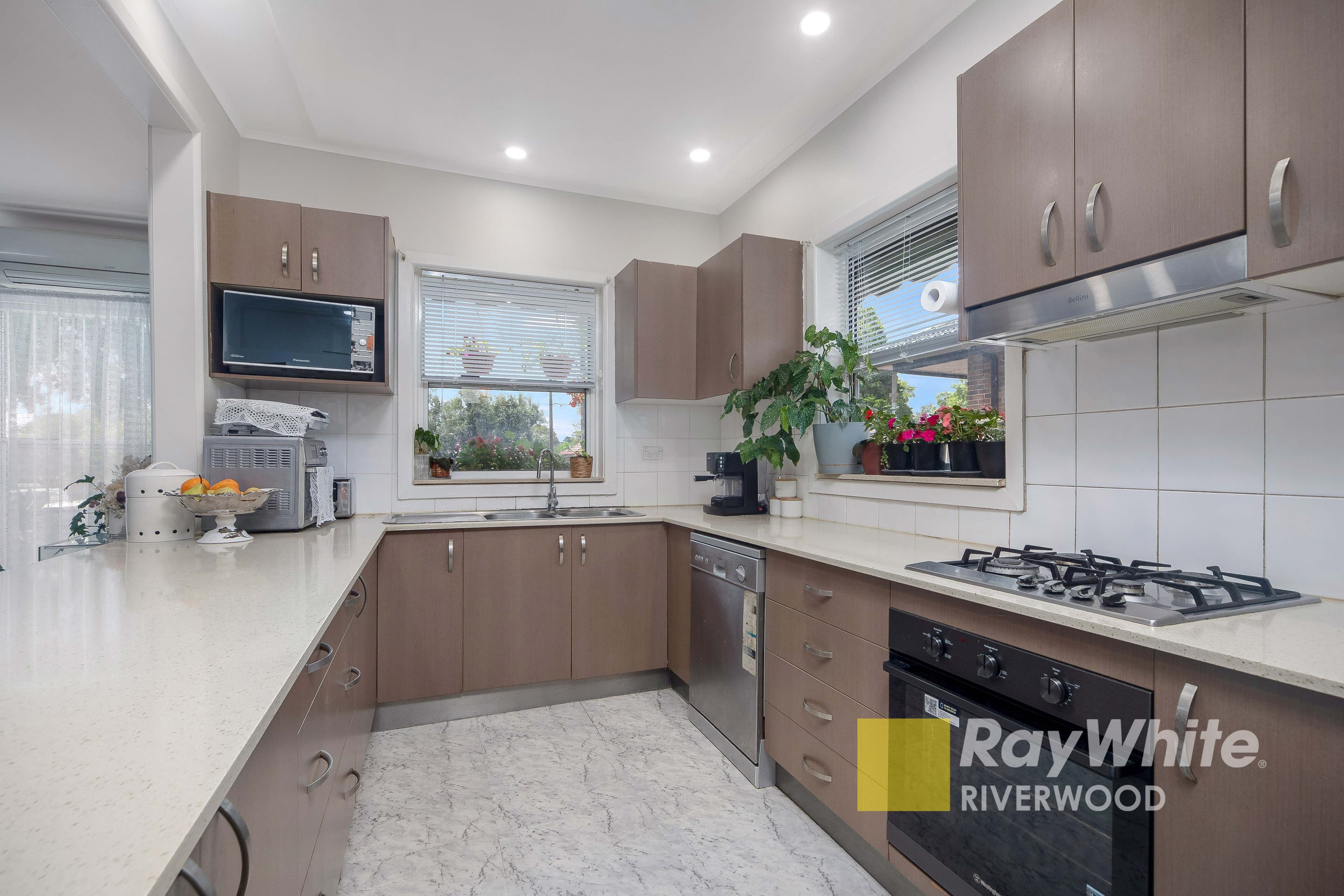 71 Hannans Road, Riverwood NSW 2210, Riverwood - Thumbnail 5