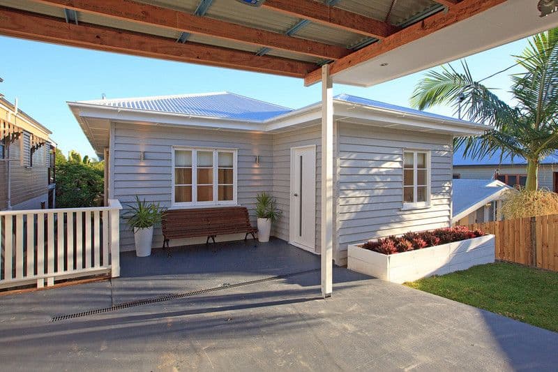 13 Longfellow Street, NORMAN PARK QLD 4170, Norman Park - Image 1