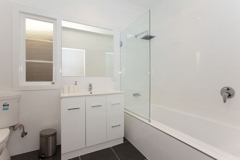 13 Longfellow Street, NORMAN PARK QLD 4170, Norman Park - Thumbnail 8