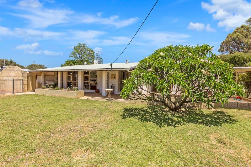 28 Salcombe Way, Warnbro WA 6169, Warnbro - Thumbnail 2