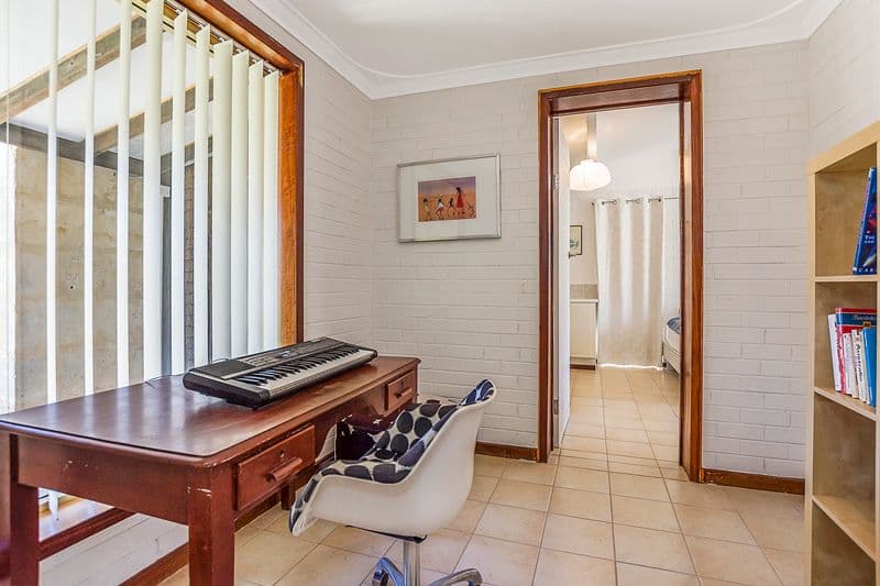 28 Salcombe Way, Warnbro WA 6169, Warnbro - Thumbnail 8
