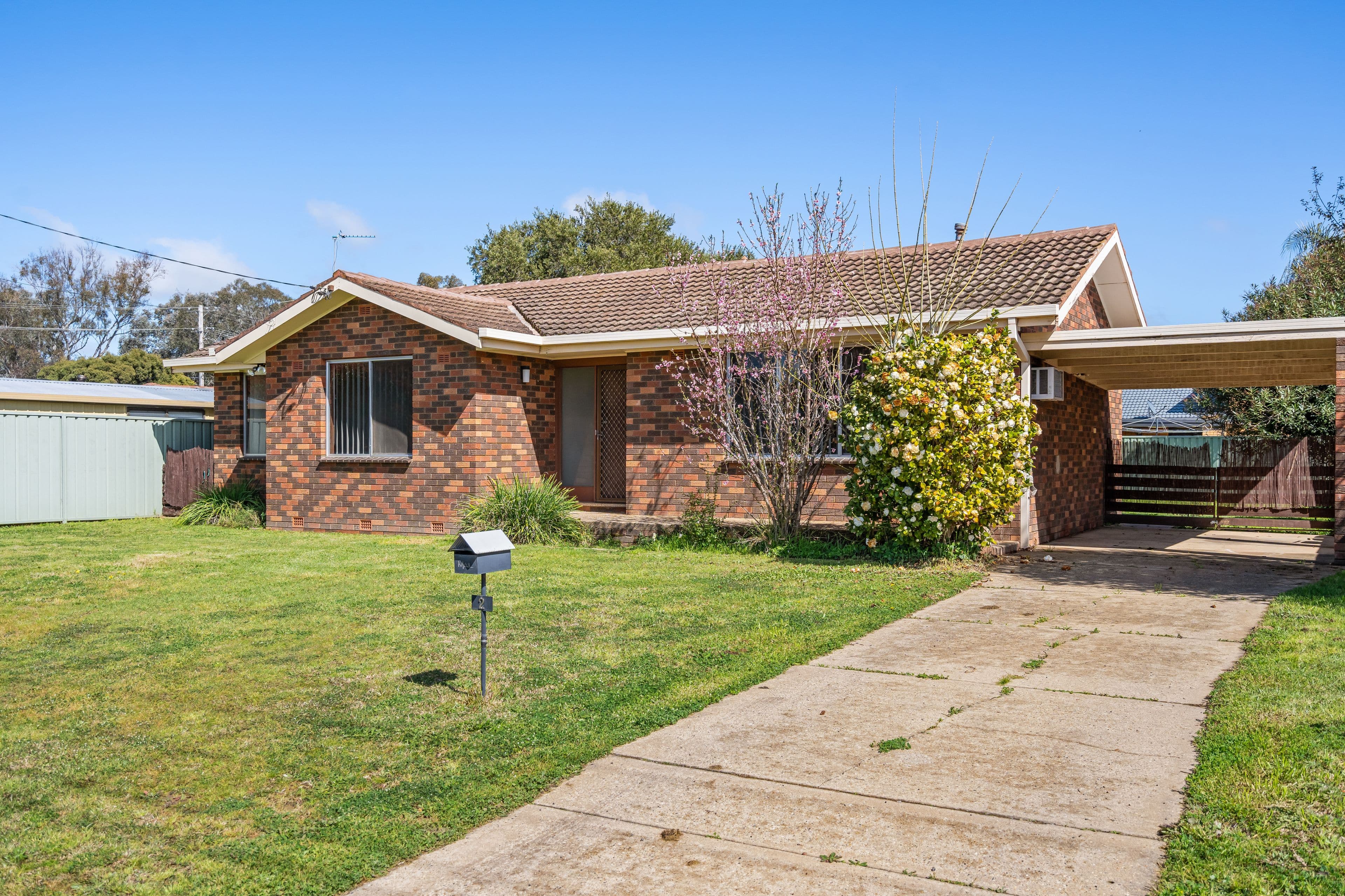 2 Huron Crescent, Lake Albert NSW 2650, Lake Albert - Image 1