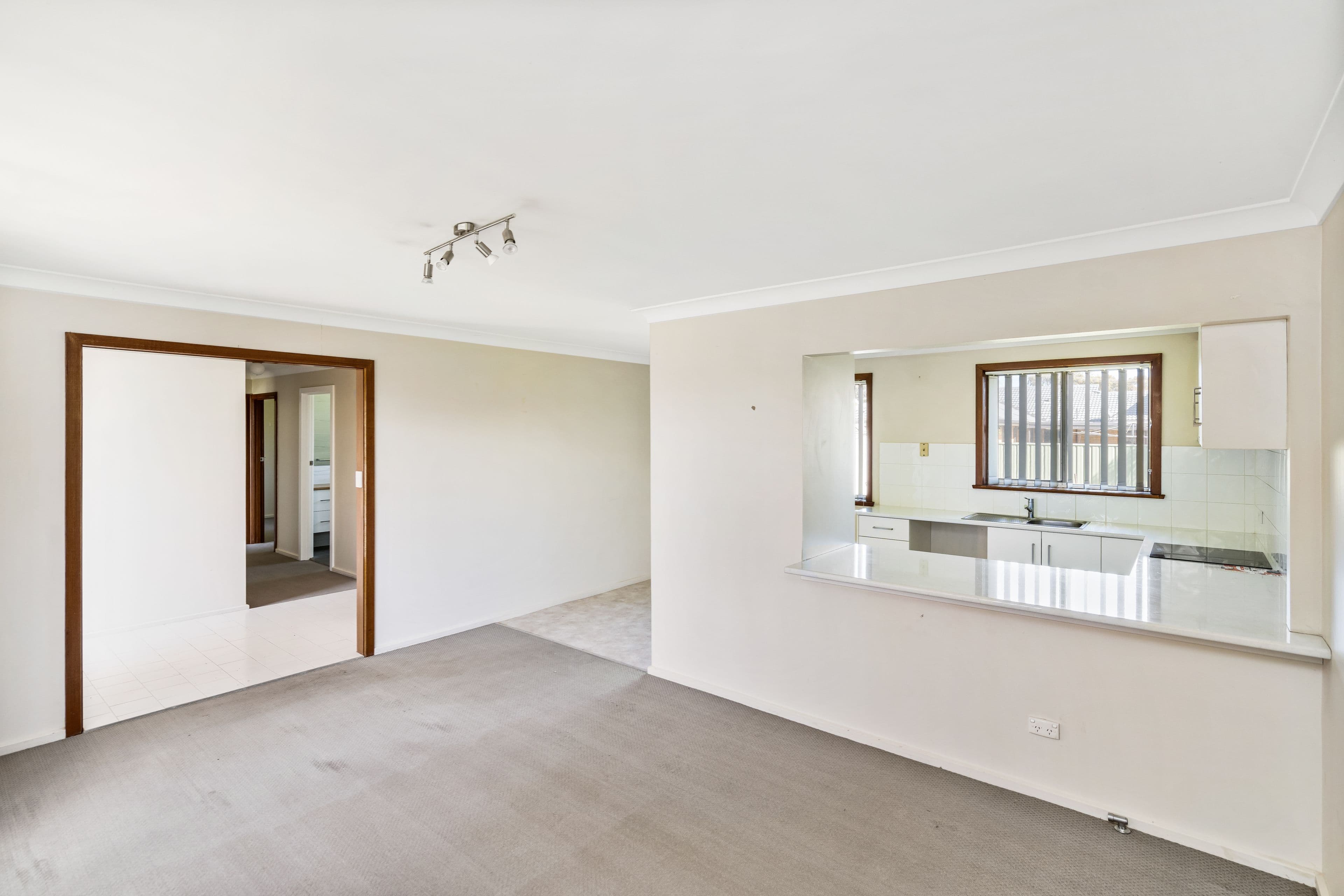 2 Huron Crescent, Lake Albert NSW 2650, Lake Albert - Thumbnail 4