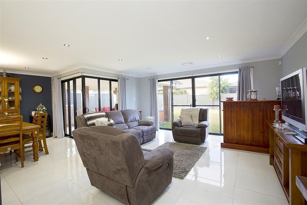 14 Foothills Terrace, Glenmore Park NSW 2745, Glenmore Park - Thumbnail 2