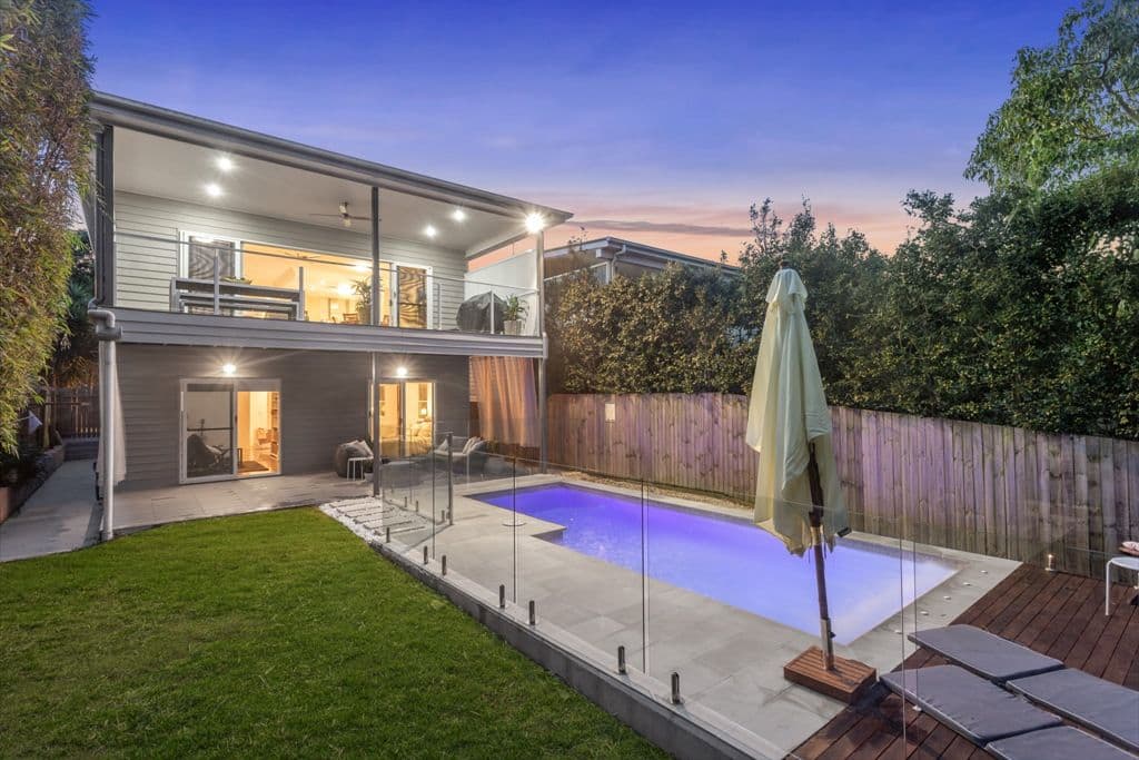 8 Bank Street, Windsor QLD 4030, Windsor - Thumbnail 2