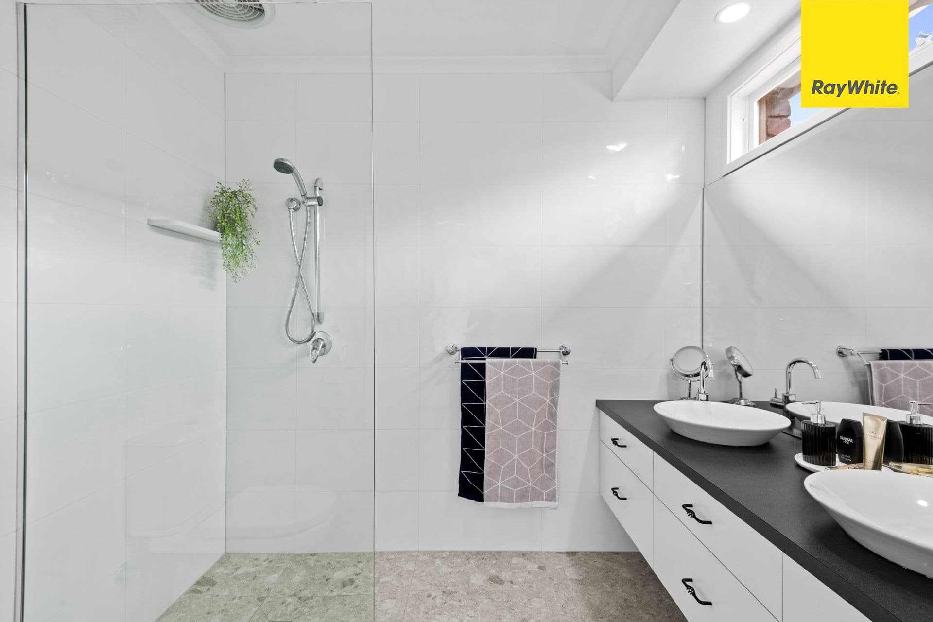 11 Yuille Street, Melton VIC 3337, Melton - Thumbnail 5