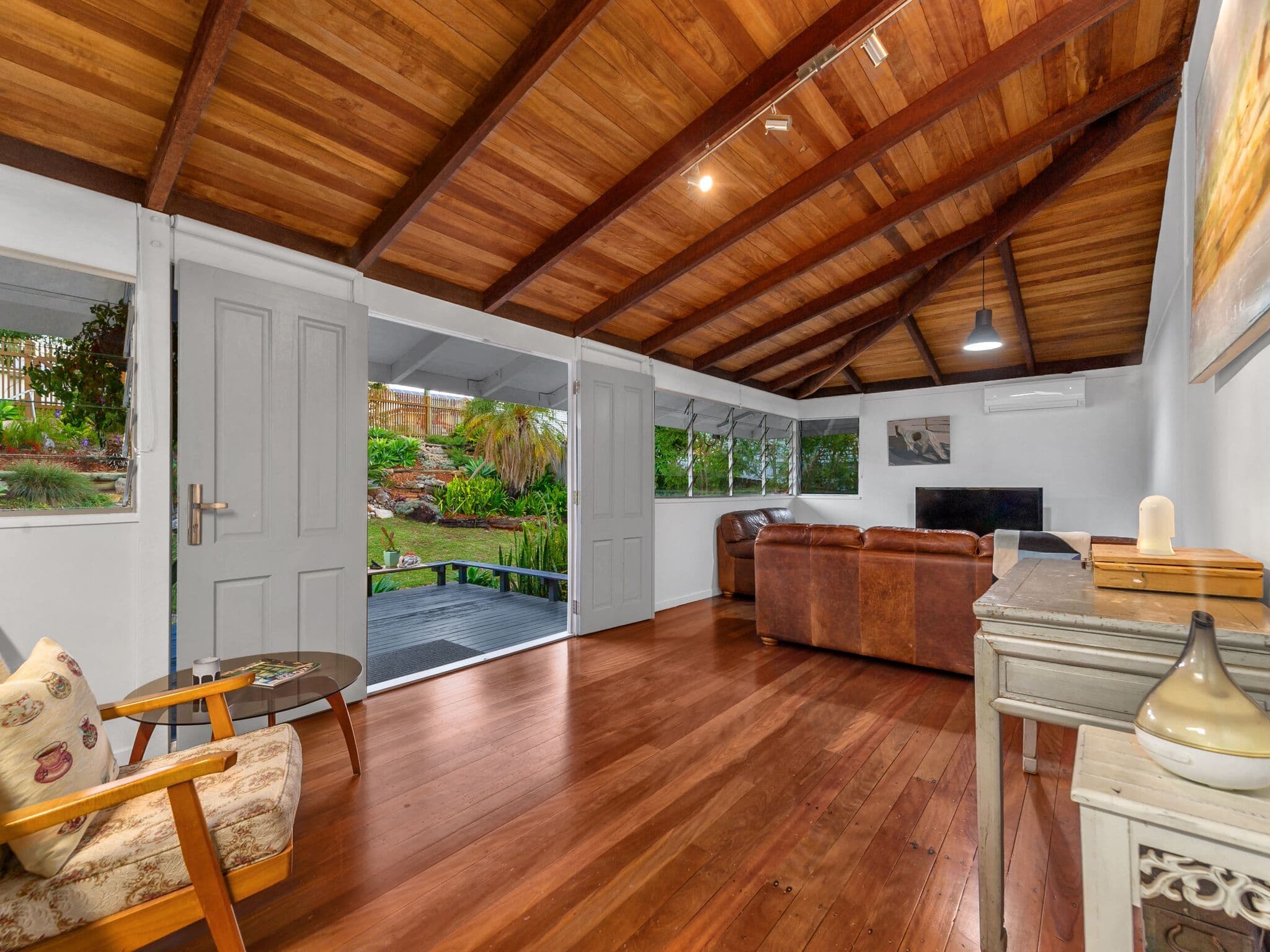 18 Sapphire Street, Holland Park QLD 4121, Holland Park - Thumbnail 5