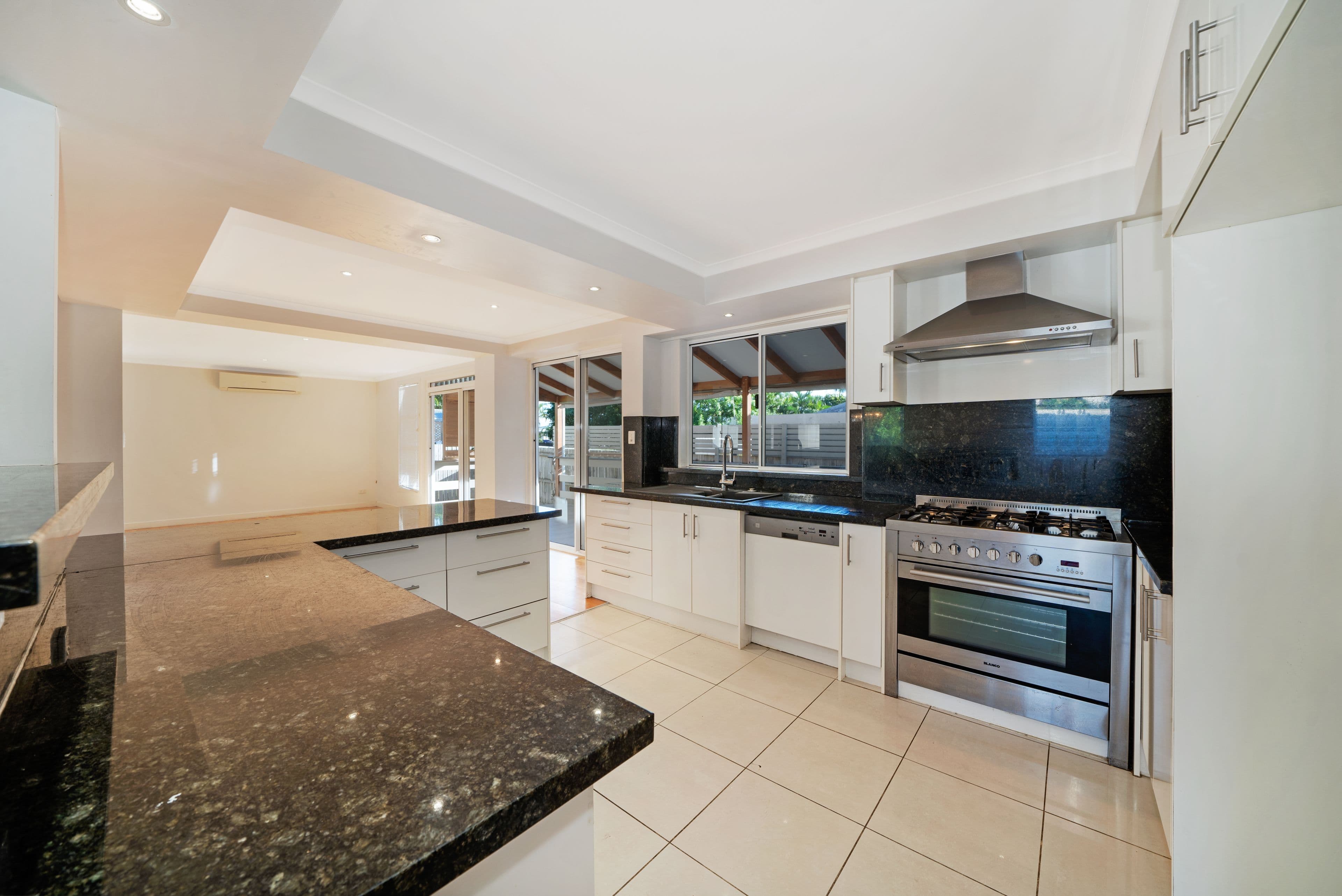 69 Scarborough Road, Redcliffe QLD 4020, Redcliffe - Thumbnail 3