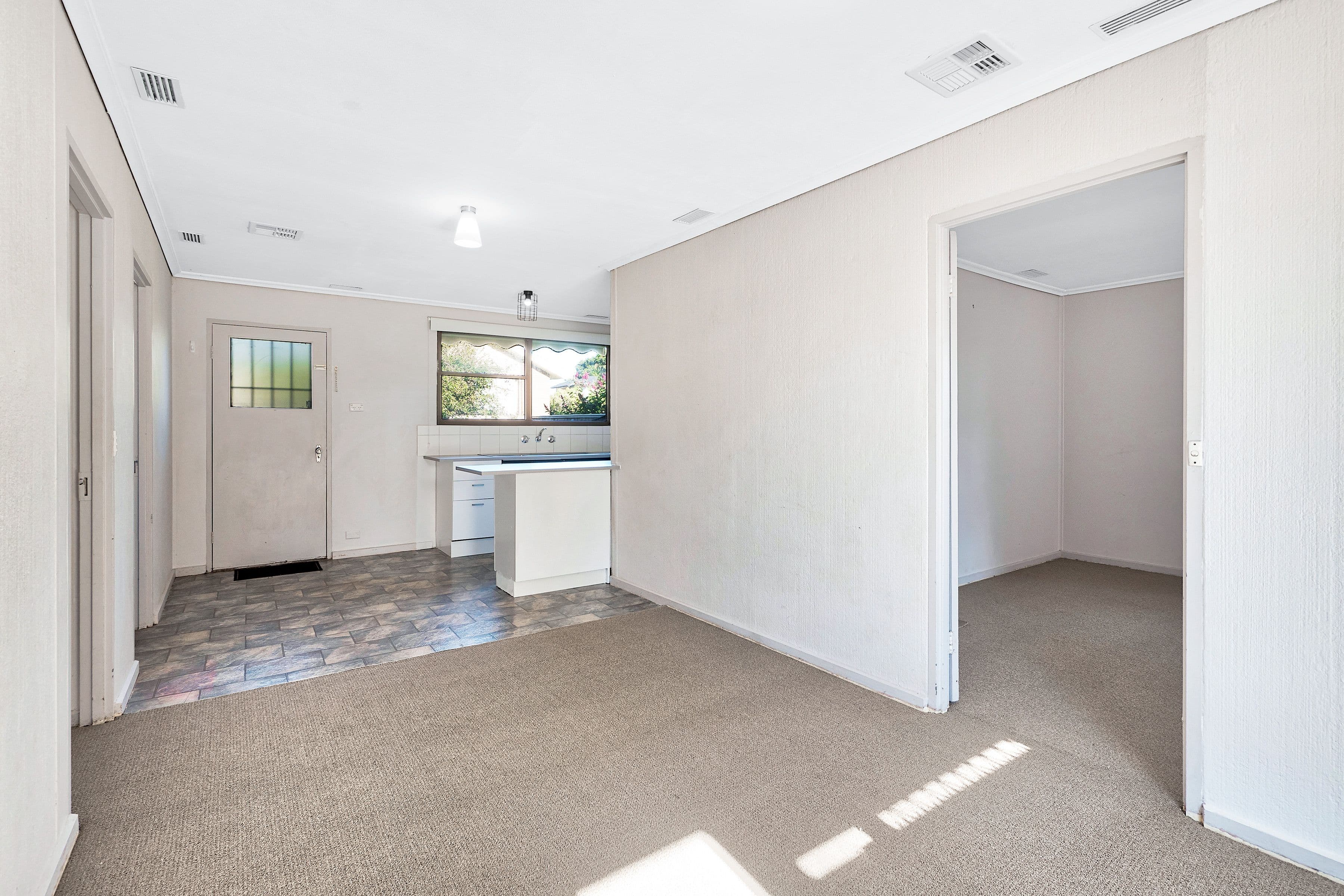 20 Valepark Crescent, Cranbourne VIC 3977, Cranbourne - Thumbnail 8
