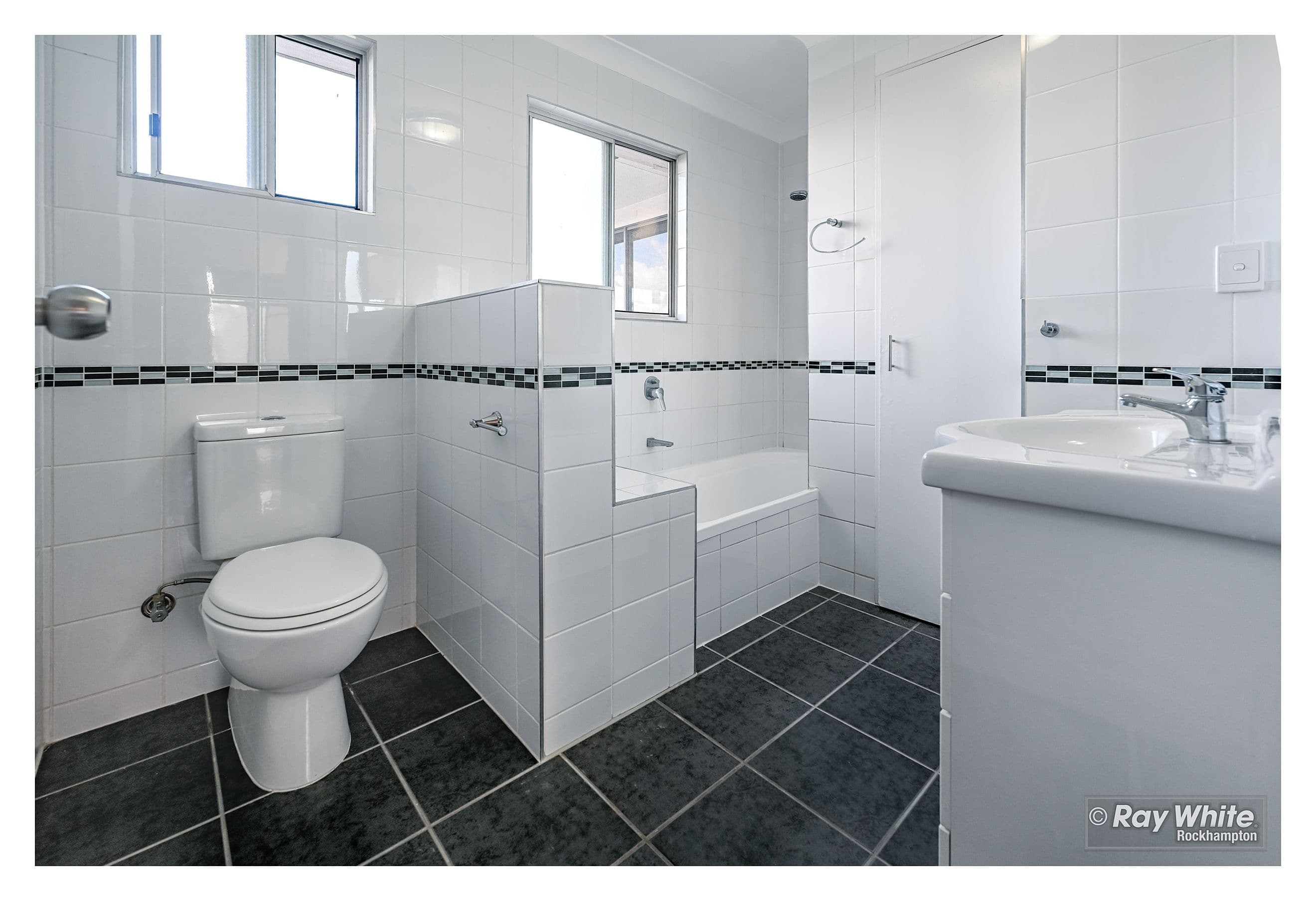 19 Stenlake Avenue, Kawana QLD 4701, Kawana - Thumbnail 4