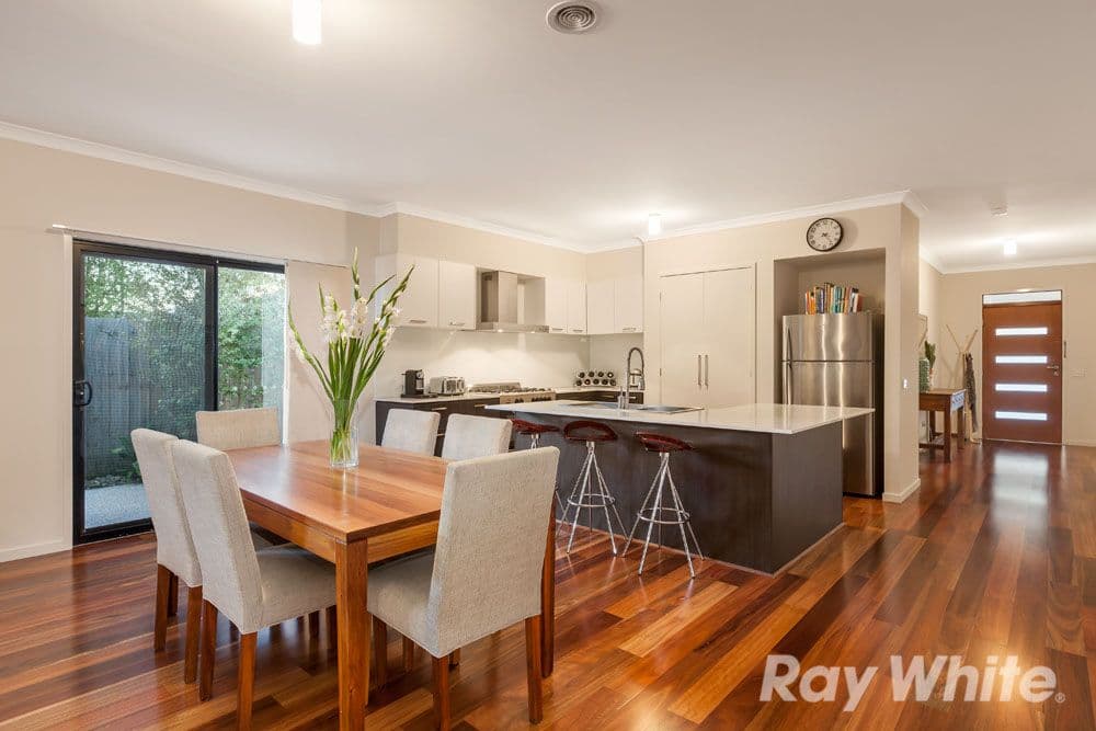 4 Viewpoint Avenue, Mernda VIC 3754, Mernda - Thumbnail 2