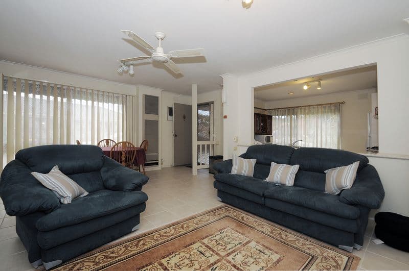 41 Luscombe Avenue, CARRUM DOWNS VIC 3201, Carrum Downs - Thumbnail 4