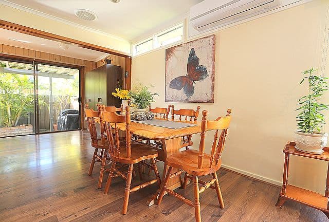 3 Lurnea Avenue, GEORGES HALL NSW 2198, Georges Hall - Thumbnail 4