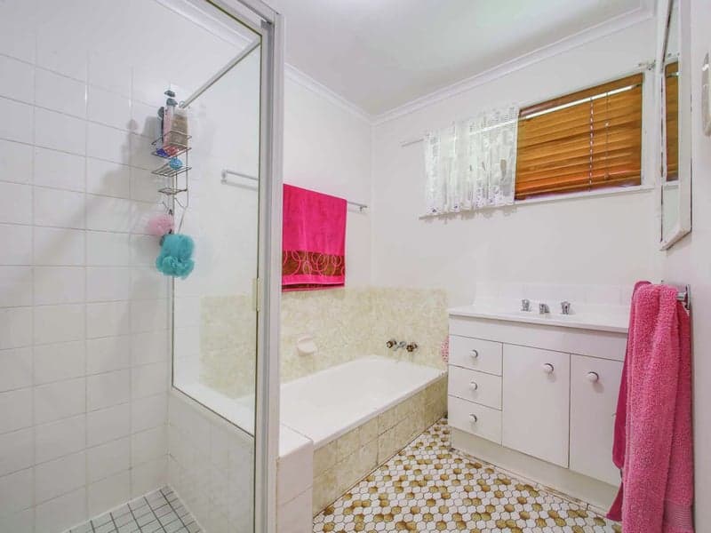 32 Cobbity Crescent, Arana Hills - Thumbnail 8