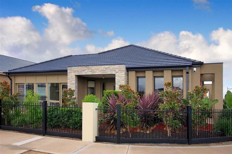 15 Botanical Drive, CAROLINE SPRINGS VIC 3023, Caroline Springs - Image 1