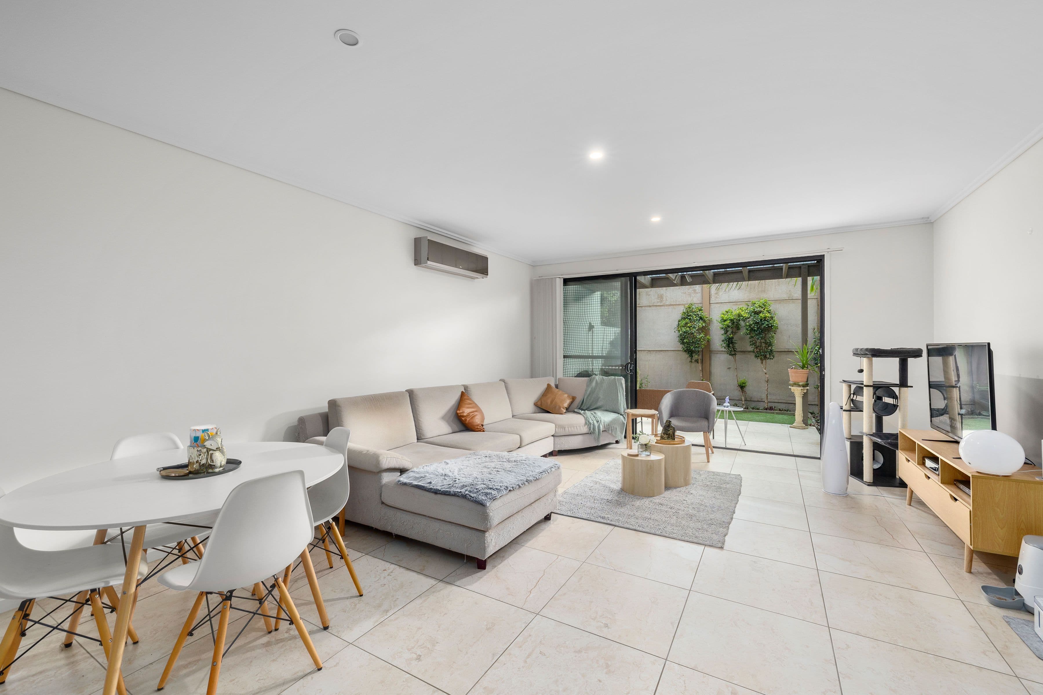 129 Parnell Boulevard, Robina QLD 4226, Robina - Thumbnail 2