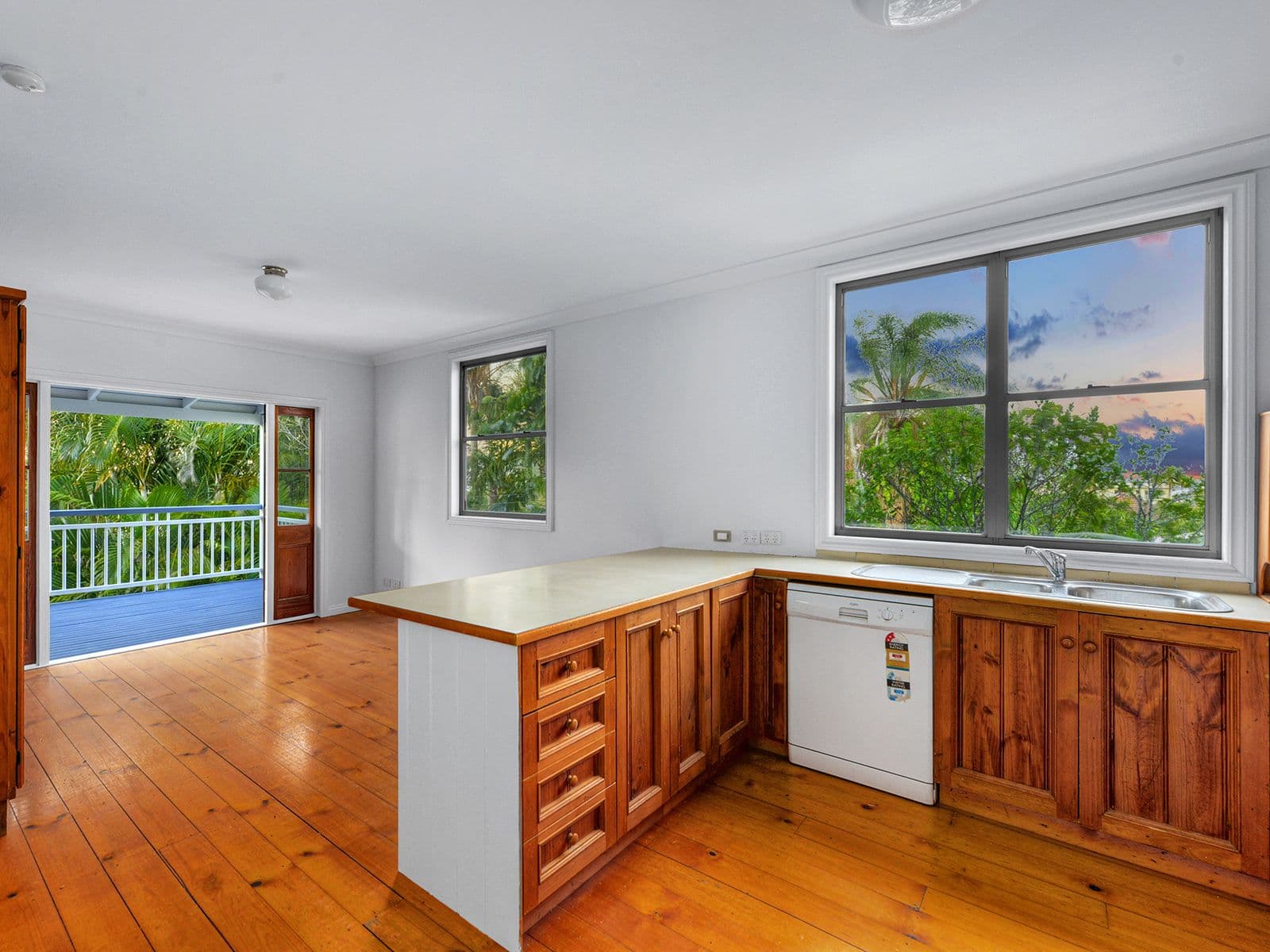 108 Fifth Avenue, Balmoral QLD 4171, Balmoral - Thumbnail 4