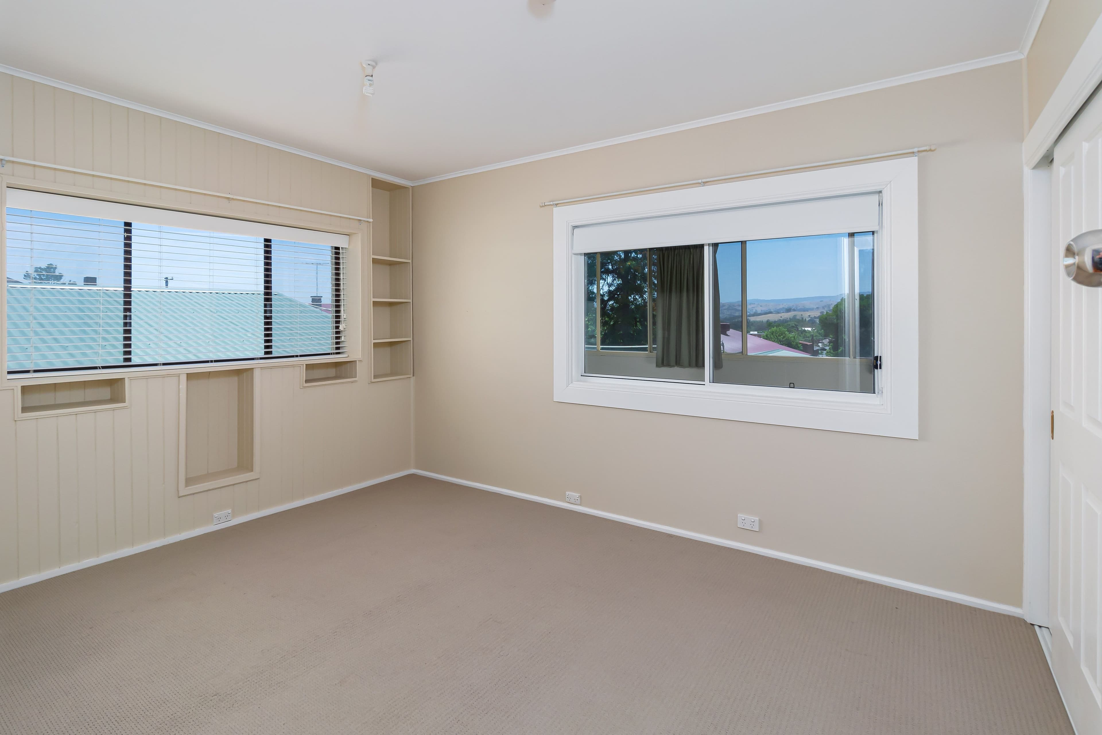 4 Kirk Avenue, Tumut NSW 2720, Tumut - Thumbnail 8