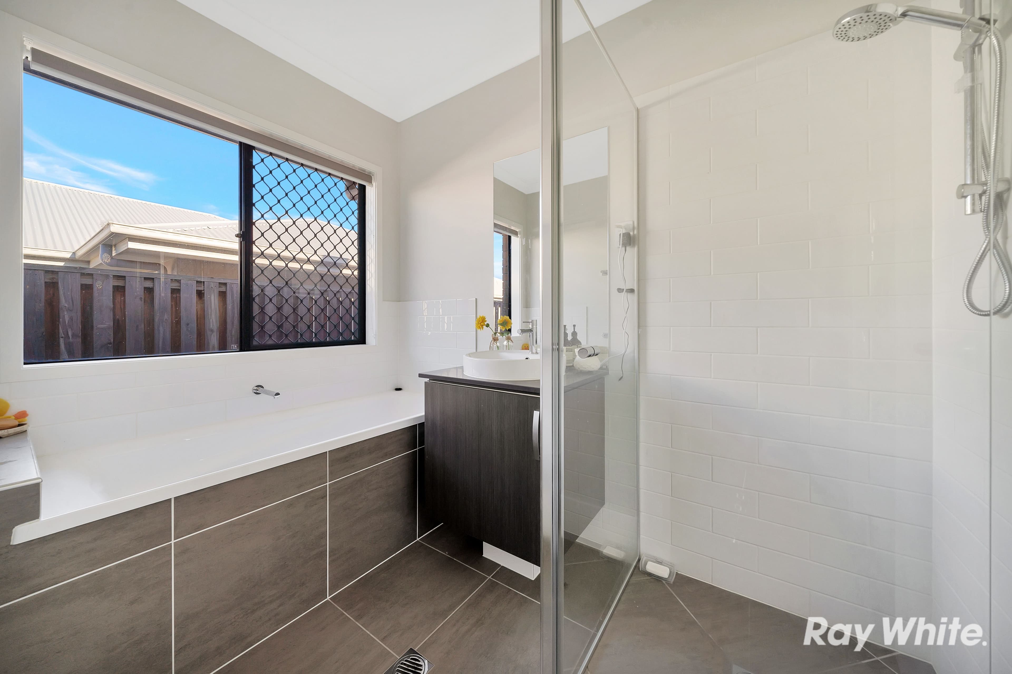 25 Skelbrook Road, Park Ridge QLD 4125, Park Ridge - Thumbnail 3