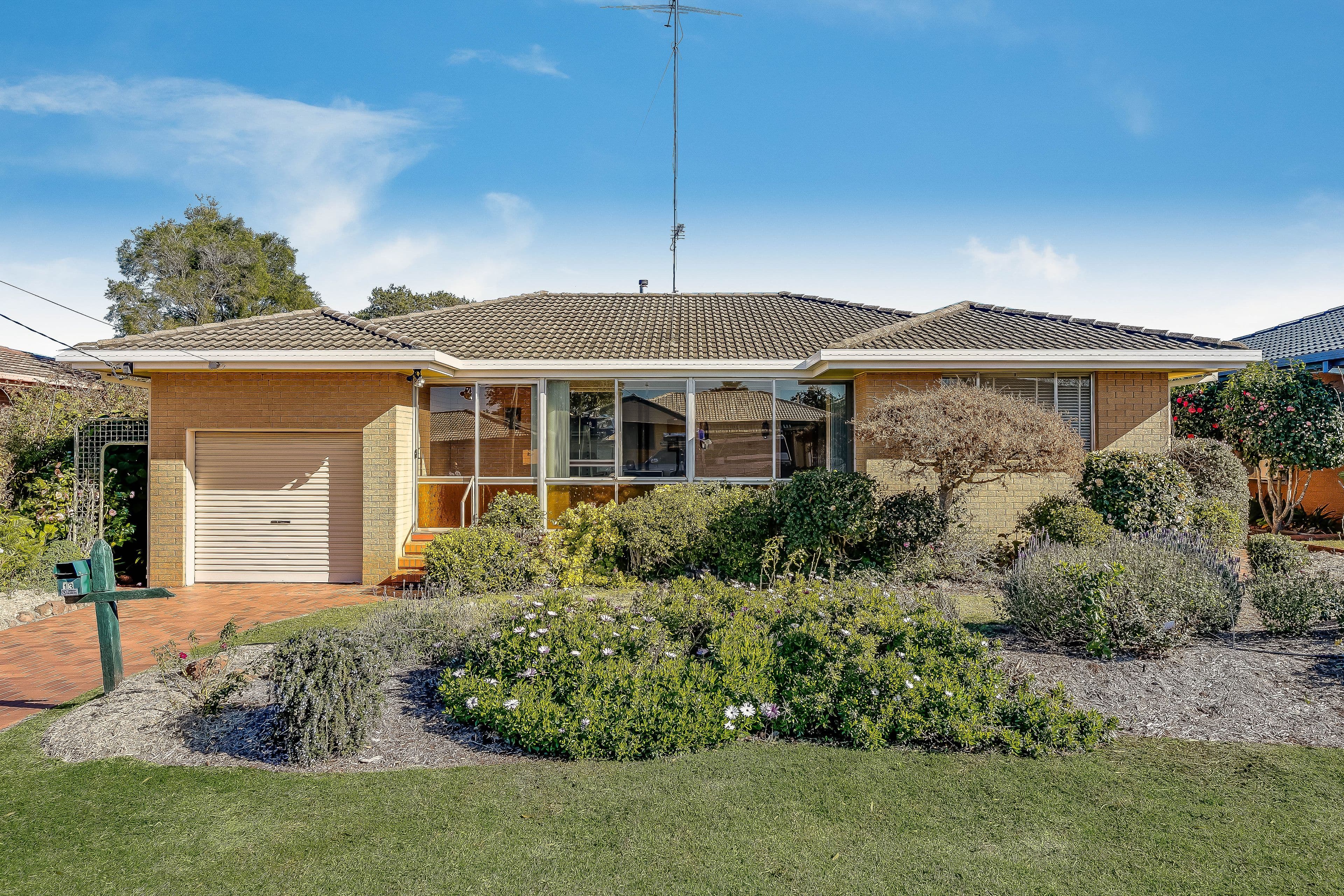 13 Hinton Street, Wilsonton QLD 4350, Wilsonton - Thumbnail 2