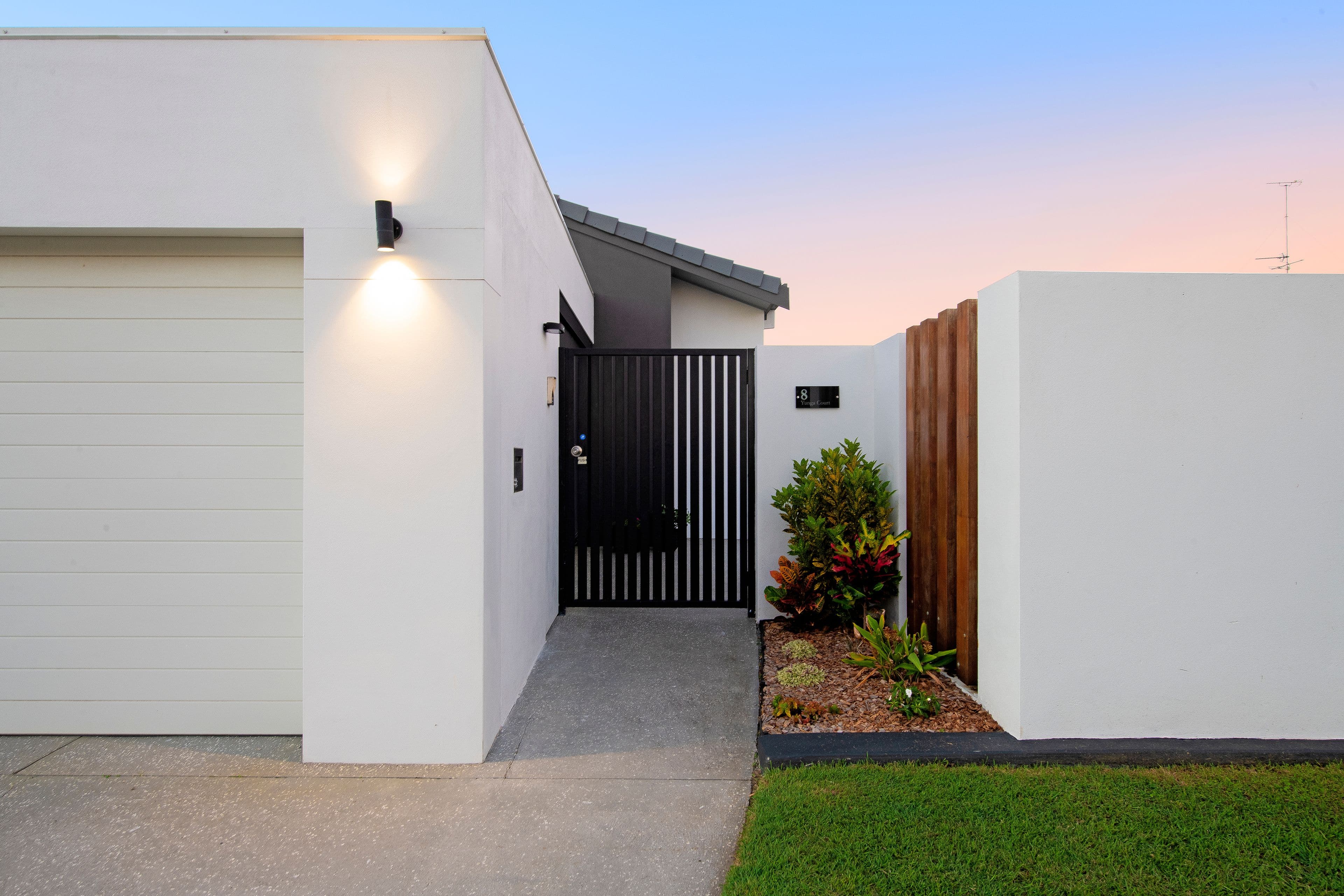 8 Yunga Court, Broadbeach Waters QLD 4218, Broadbeach Waters - Thumbnail 4
