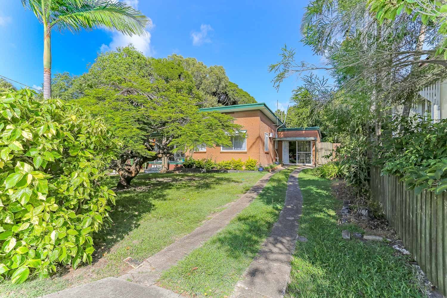 143 Oxley Avenue, Woody Point QLD 4019, Woody Point - Thumbnail 2