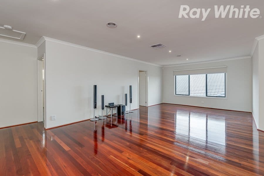 3 Walsh Walk, BUNDOORA VIC 3083, Bundoora - Thumbnail 2
