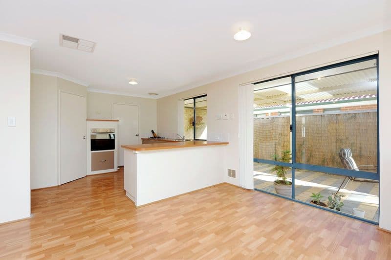 16 Brindabella Avenue, ROCKINGHAM WA 6168, Rockingham - Thumbnail 2
