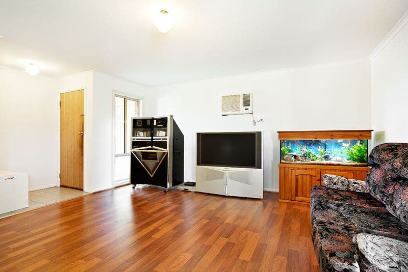 67 Lane Crescent, RESERVOIR VIC 3073, Reservoir - Thumbnail 2