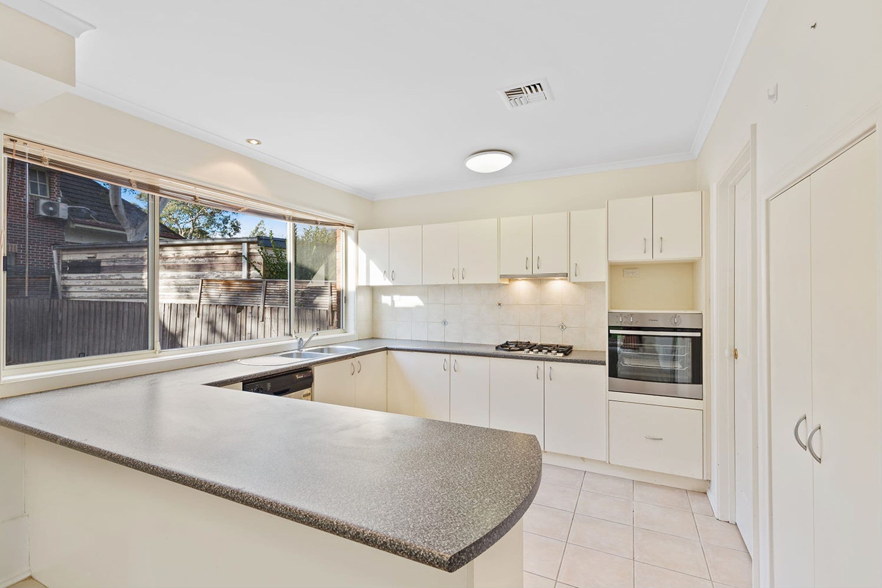 12 Dunstan Street, Macleod VIC 3085, Macleod - Thumbnail 5