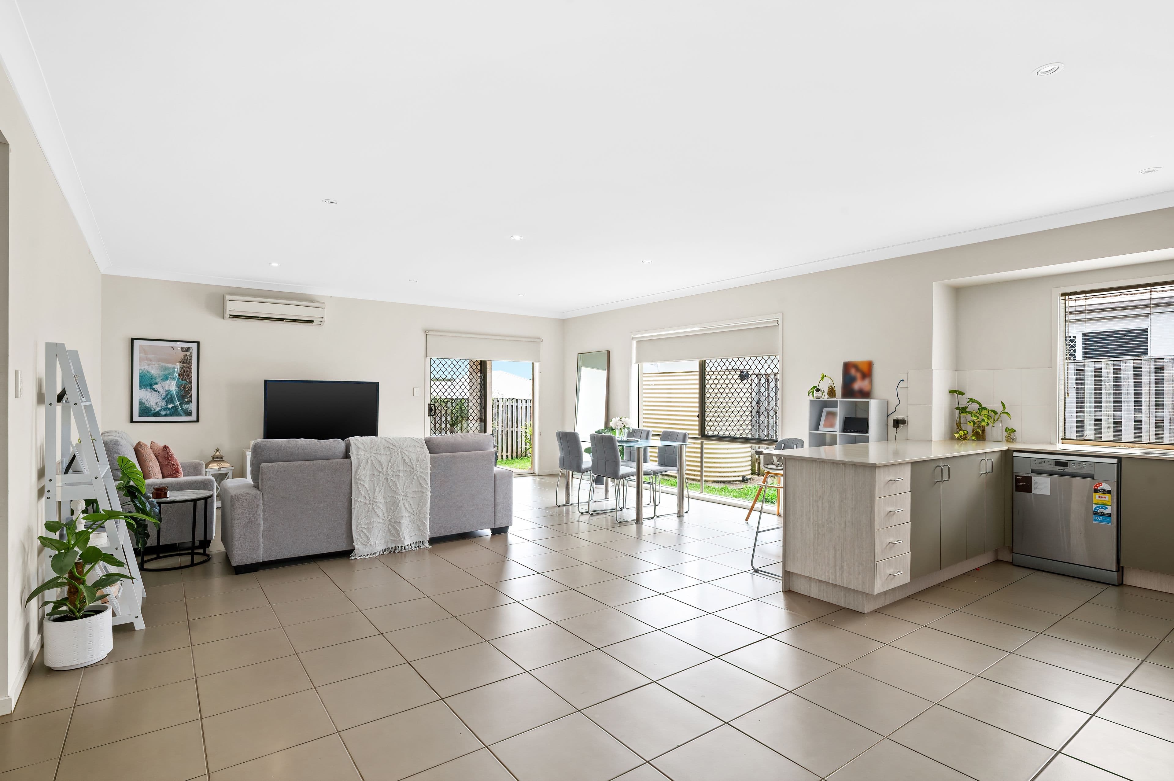41 Siedofsky Street, Redbank Plains QLD 4301, Redbank Plains - Thumbnail 3