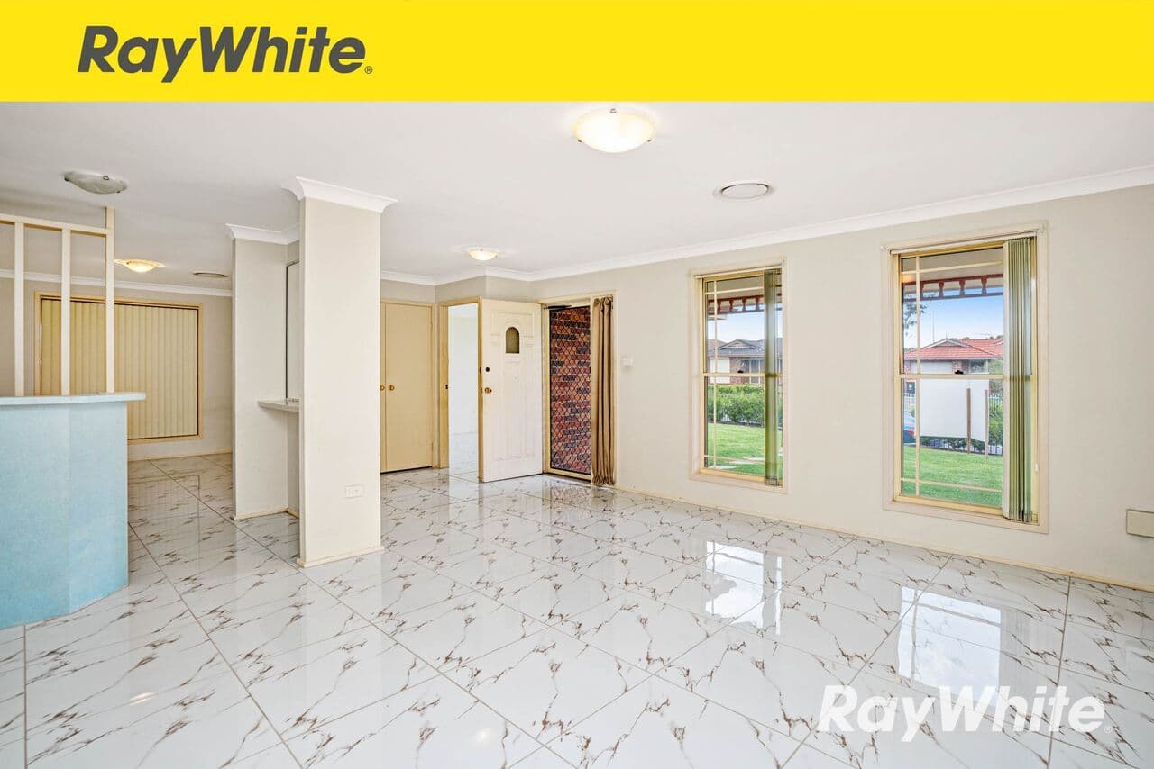61 Southee Circuit, Oakhurst - Image 1