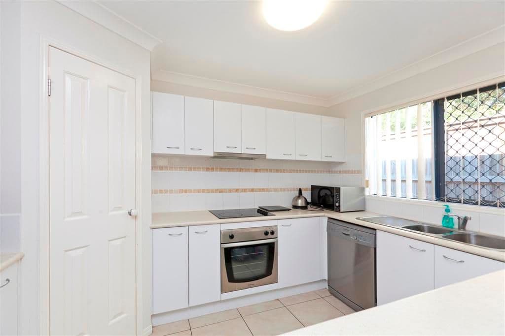 1 Tallis Street, WAKERLEY QLD 4154, Wakerley - Thumbnail 2