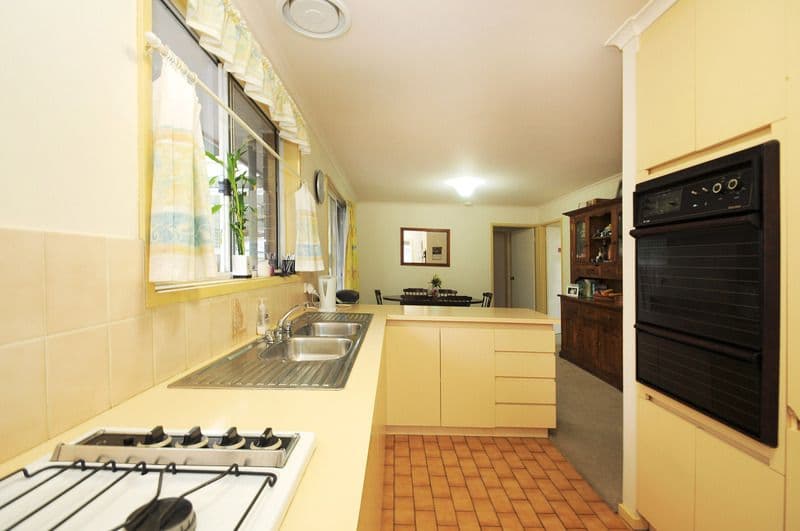 10 Kestrel Court, CARRUM DOWNS VIC 3201, Carrum Downs - Thumbnail 3
