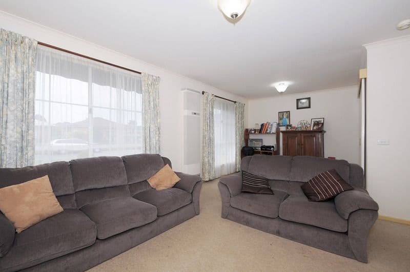 10 Kestrel Court, CARRUM DOWNS VIC 3201, Carrum Downs - Thumbnail 4