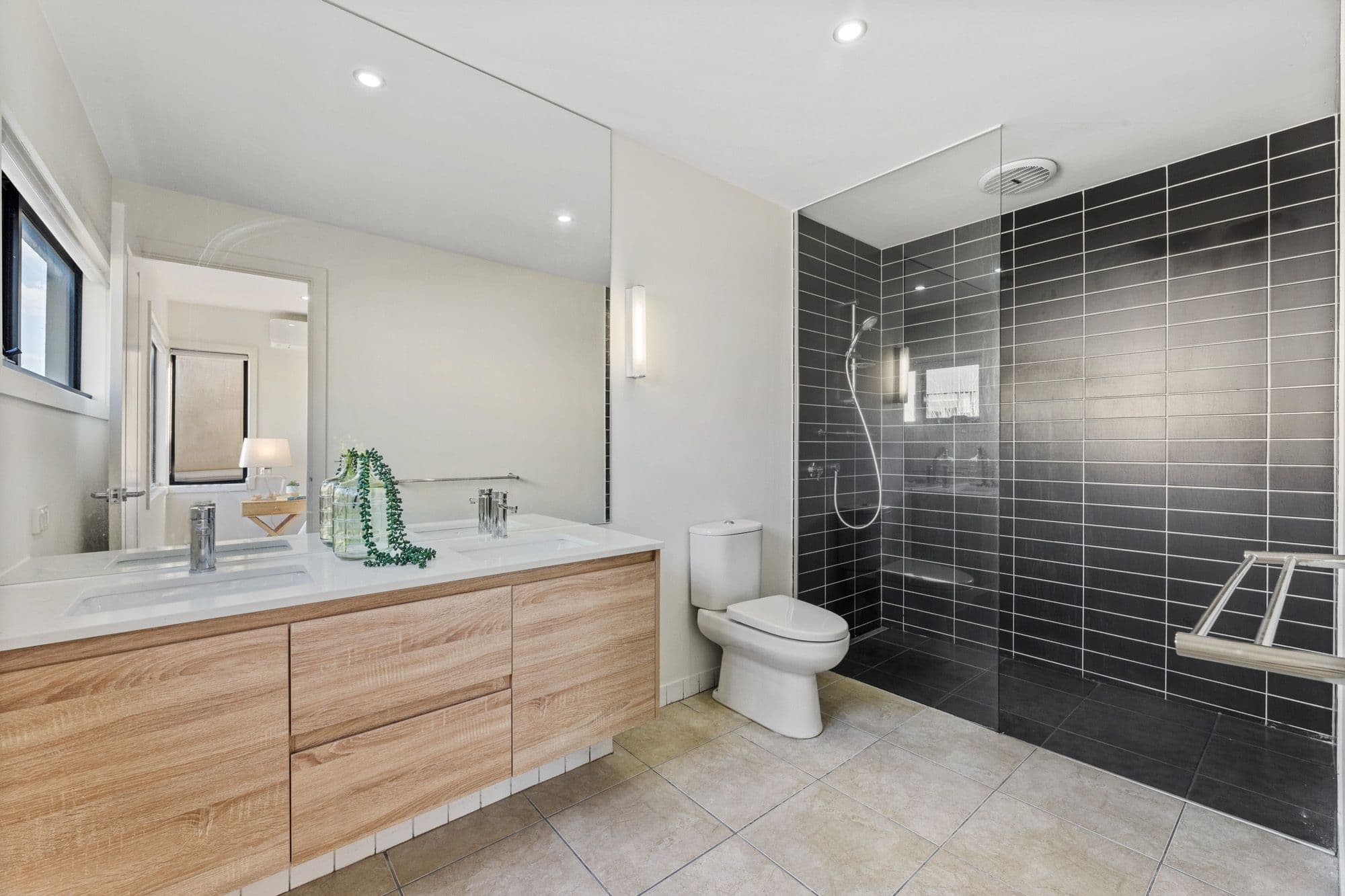 5 Burn Nar Look Drive, Burwood VIC 3125, Burwood - Thumbnail 8