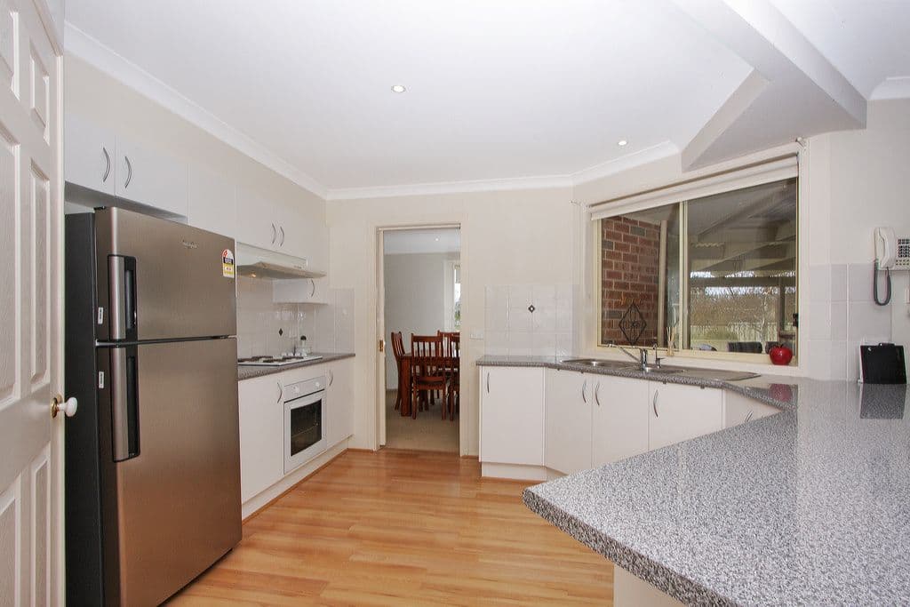34 Barry Place, Crookwell - Thumbnail 2