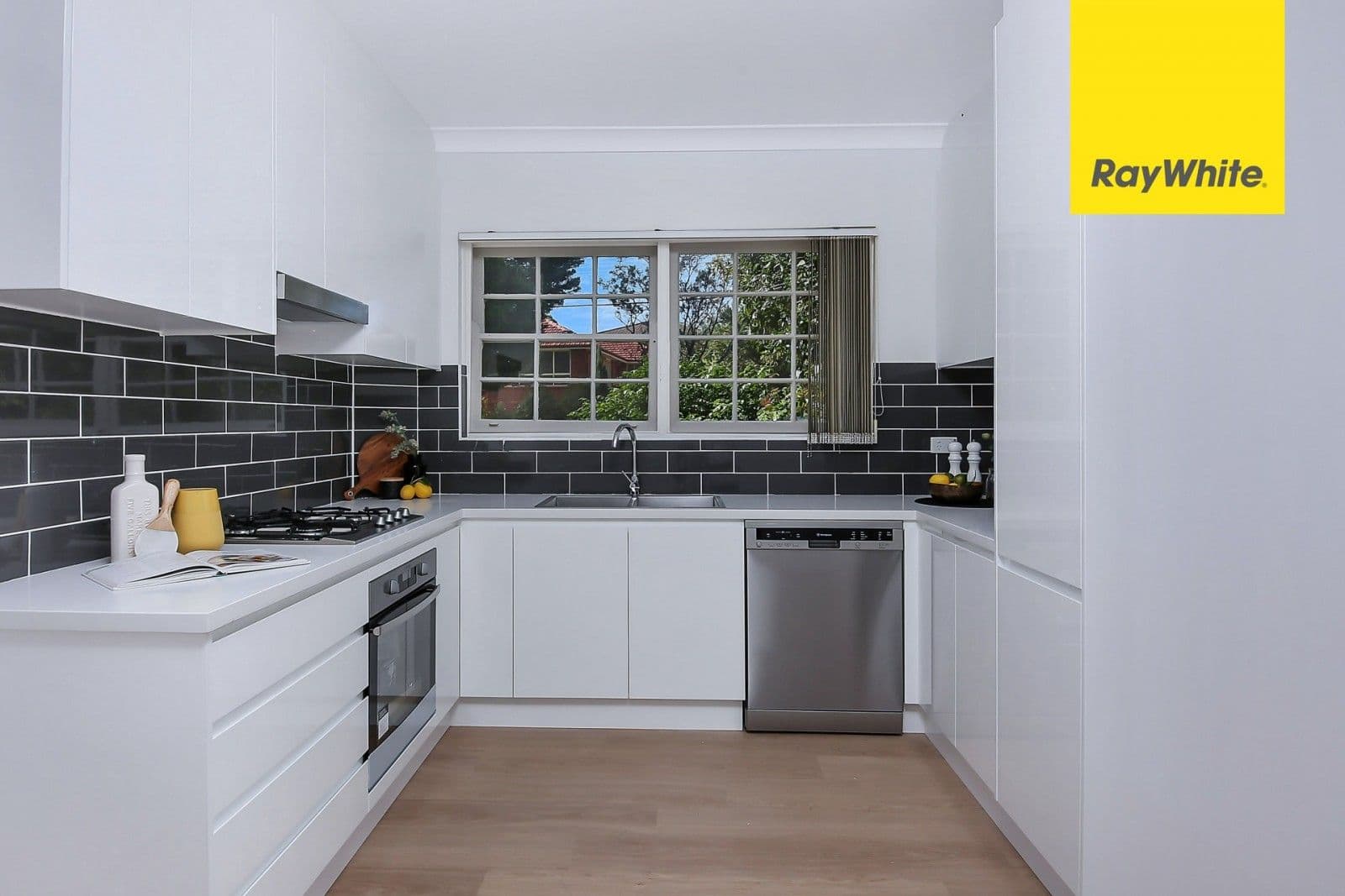 15 Parry Avenue, Narwee NSW 2209, Narwee - Thumbnail 4