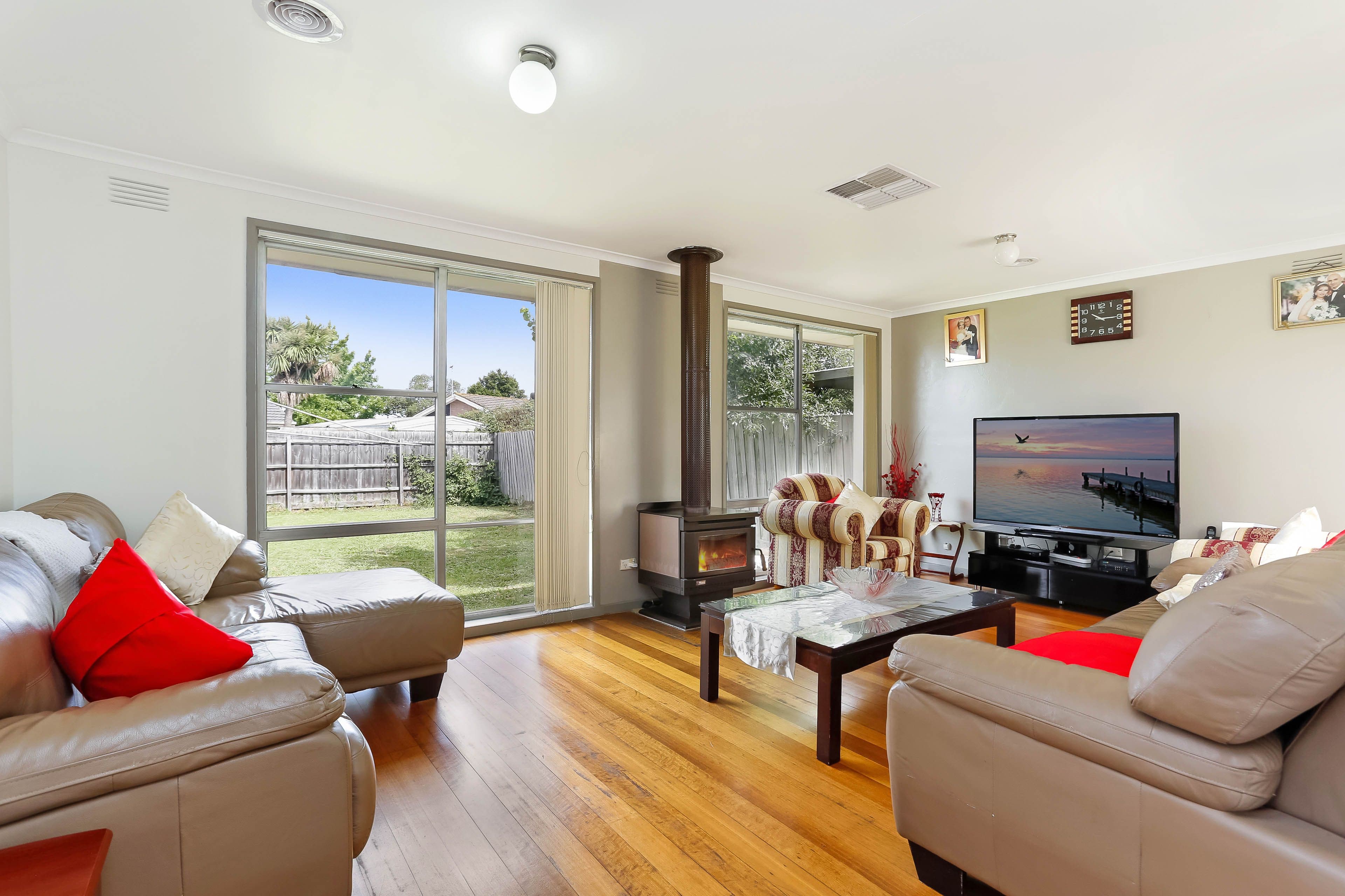42 Ventnor Crescent, Coolaroo VIC 3048, Coolaroo - Thumbnail 2