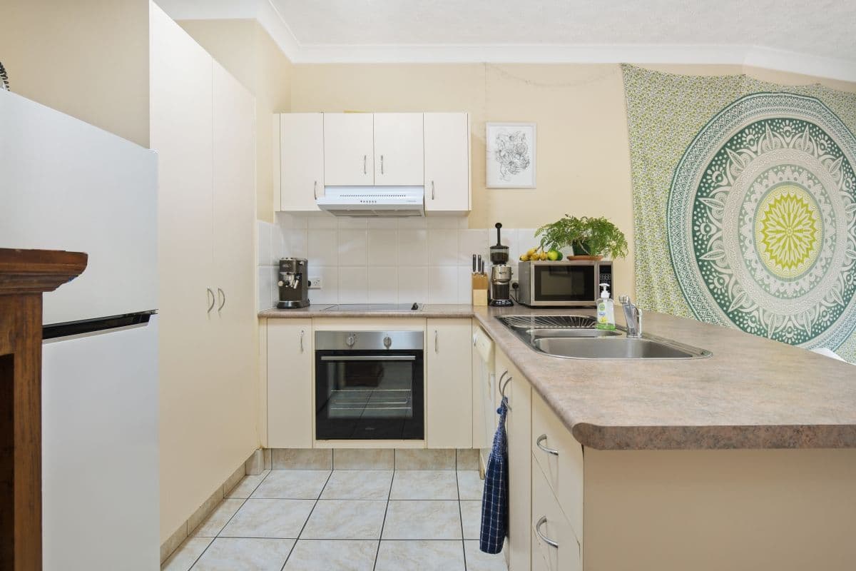 21 Markeri Street, Mermaid Beach QLD 4218, Mermaid Beach - Thumbnail 3