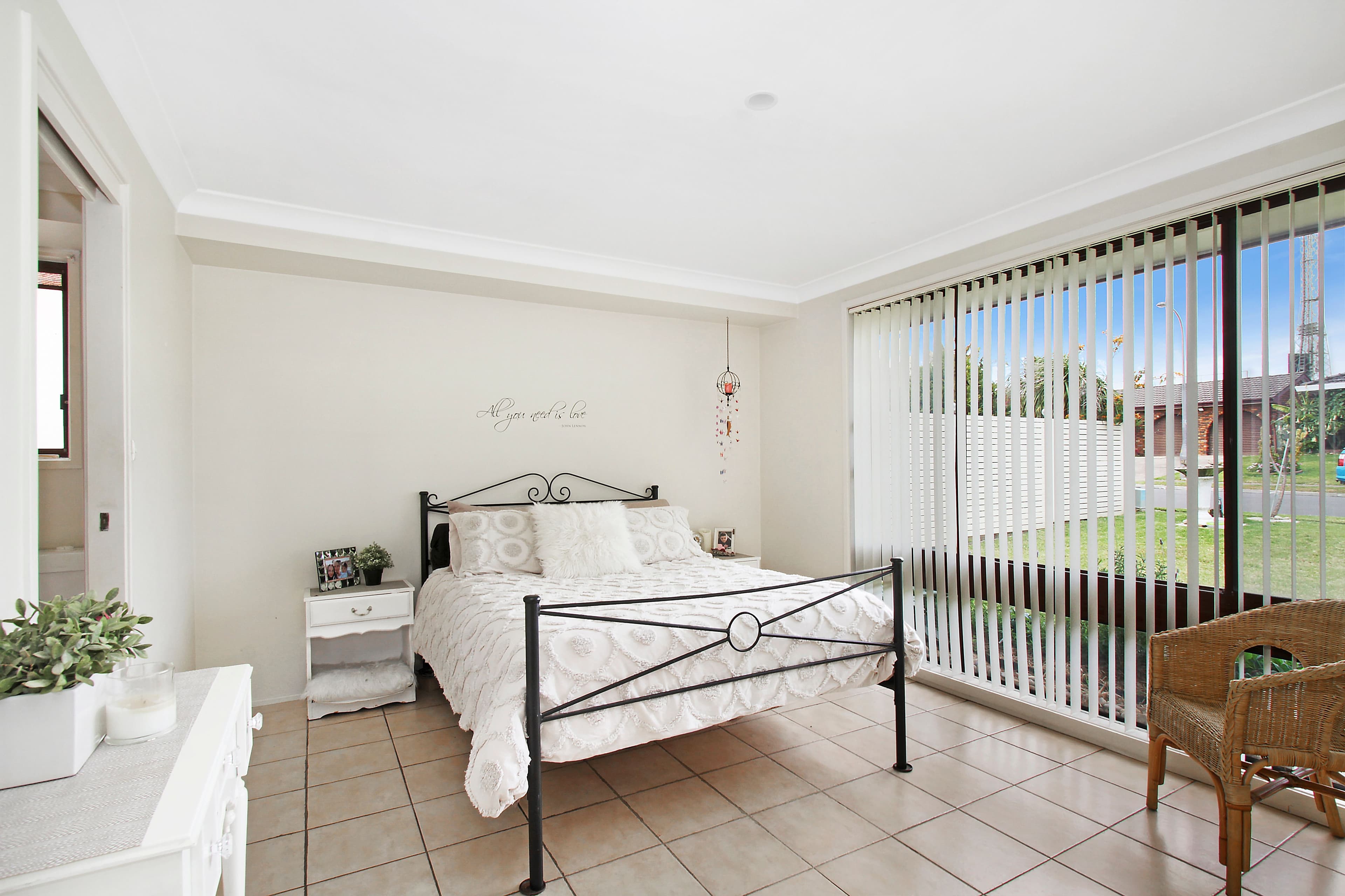 32 Saxonvale Crescent, Edensor Park NSW 2176, Edensor Park - Thumbnail 4