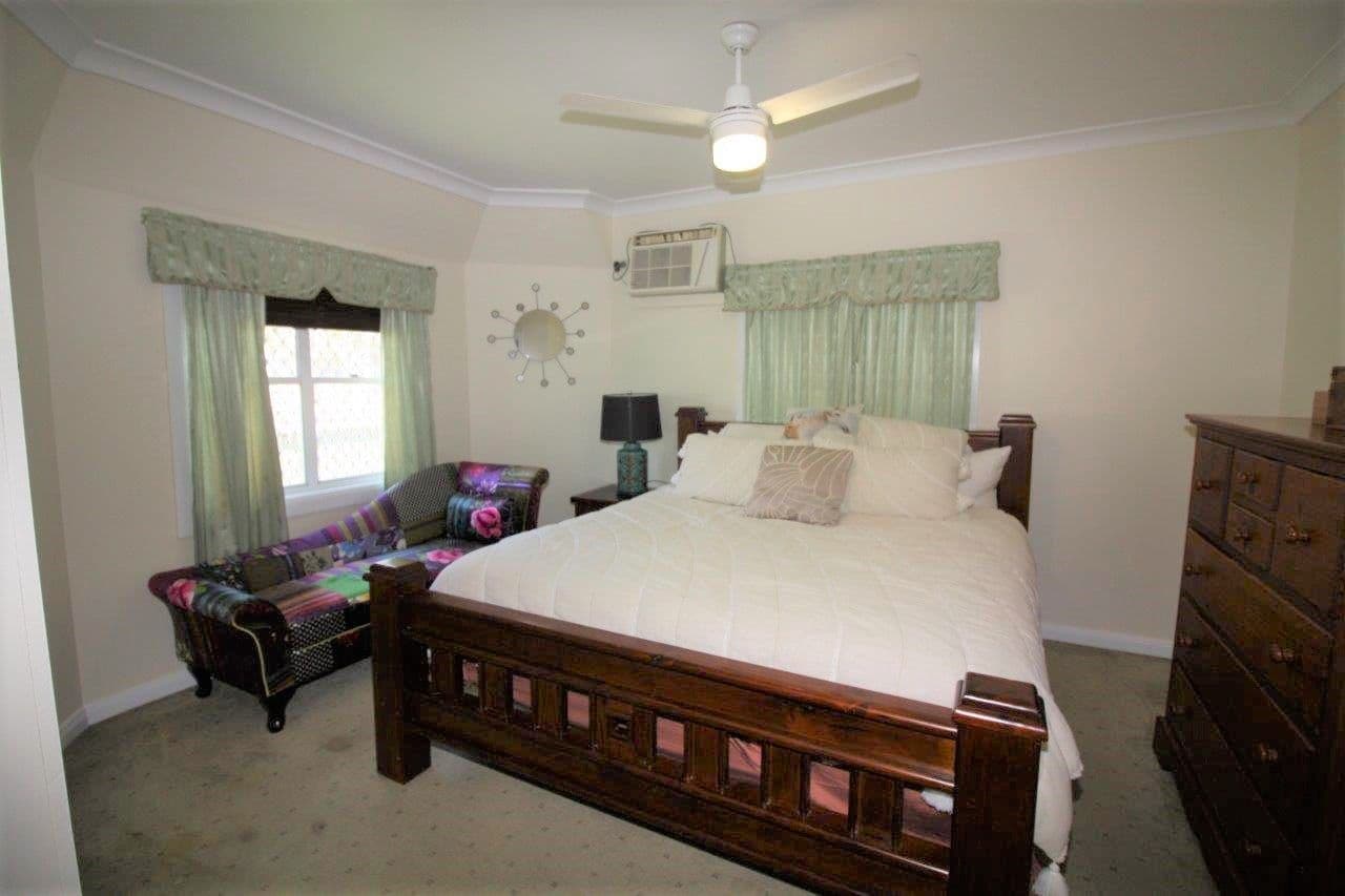 22 Elizabeth Street, CHARTERS TOWERS CITY QLD 4820, Charters Towers City - Thumbnail 7