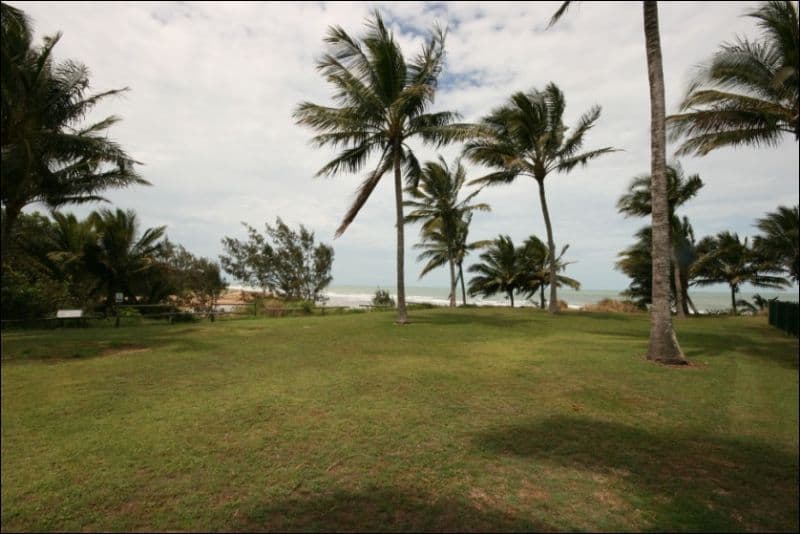 52 Owen Jenkins Drive, SARINA BEACH QLD 4737, Sarina Beach - Thumbnail 2