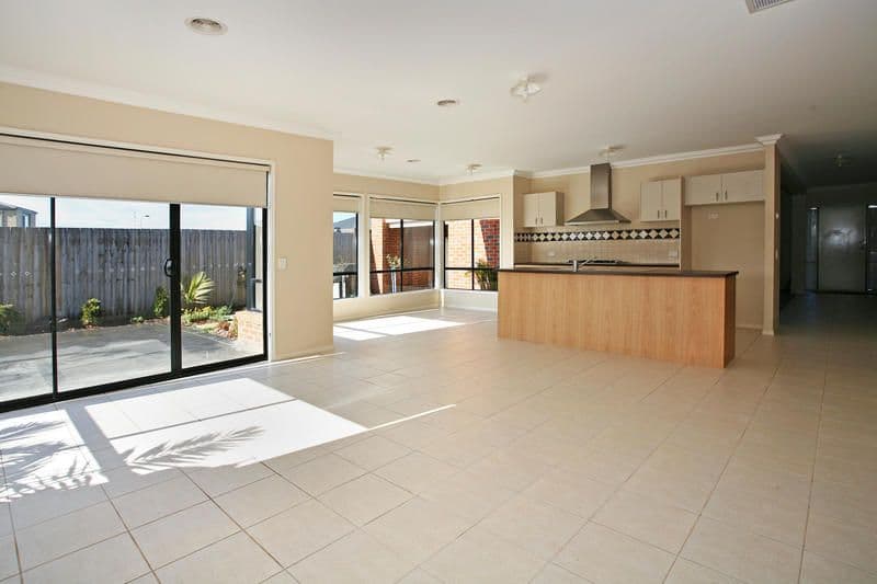 55 Willesden Drive, WAURN PONDS VIC 3216, Waurn Ponds - Thumbnail 3