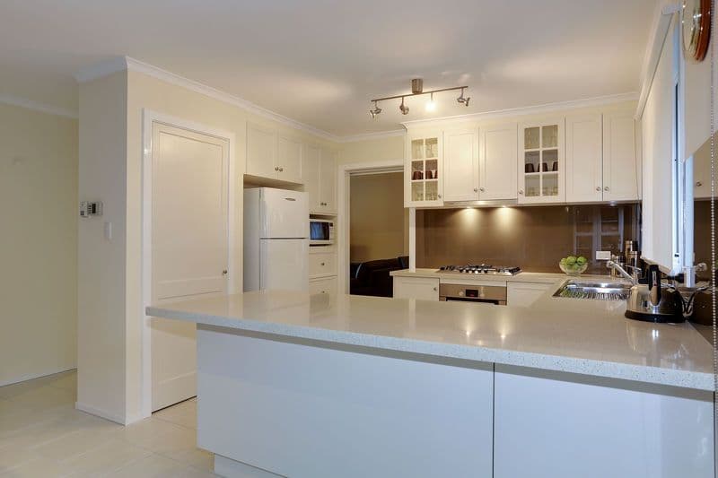 9 AZAROW Circuit, CROYDON SOUTH VIC 3136, Croydon South - Thumbnail 2