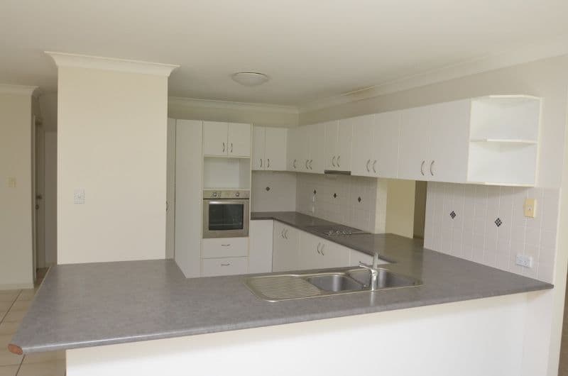 16 Golden Bear Drive, Arundel QLD 4214, Arundel - Thumbnail 7