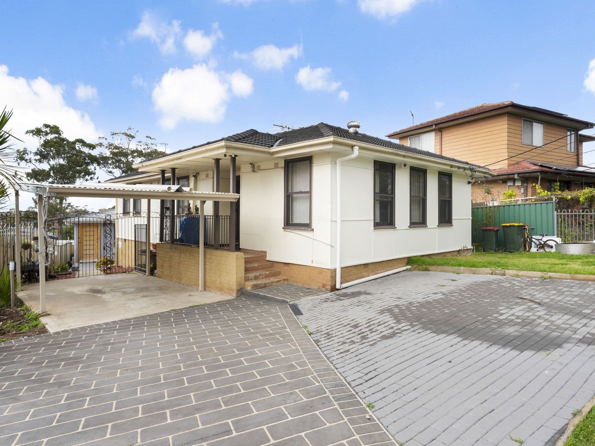 24 Albany Street, Busby - Image 1