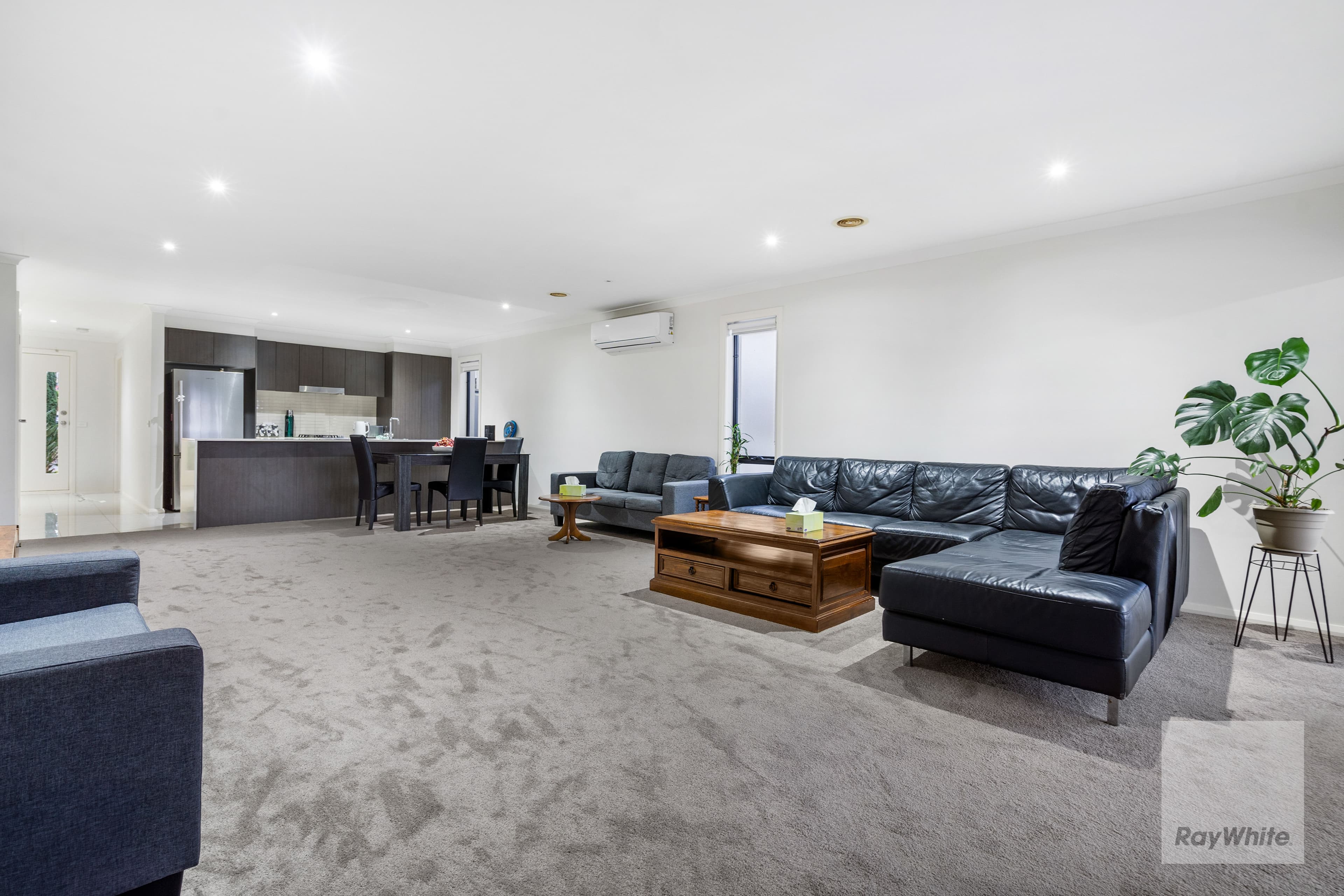 14 Giverny Close, Burnside Heights VIC 3023, Burnside Heights - Thumbnail 3