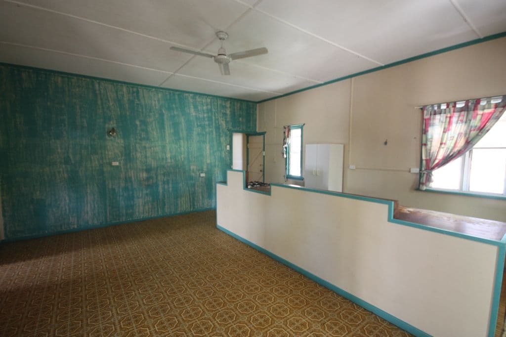 34 Sandowns Street, ALVA QLD 4807, Alva - Thumbnail 2