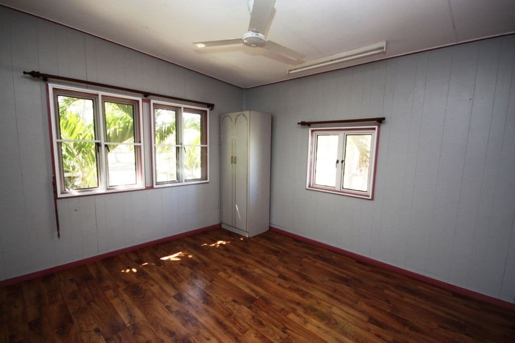 34 Sandowns Street, ALVA QLD 4807, Alva - Thumbnail 4